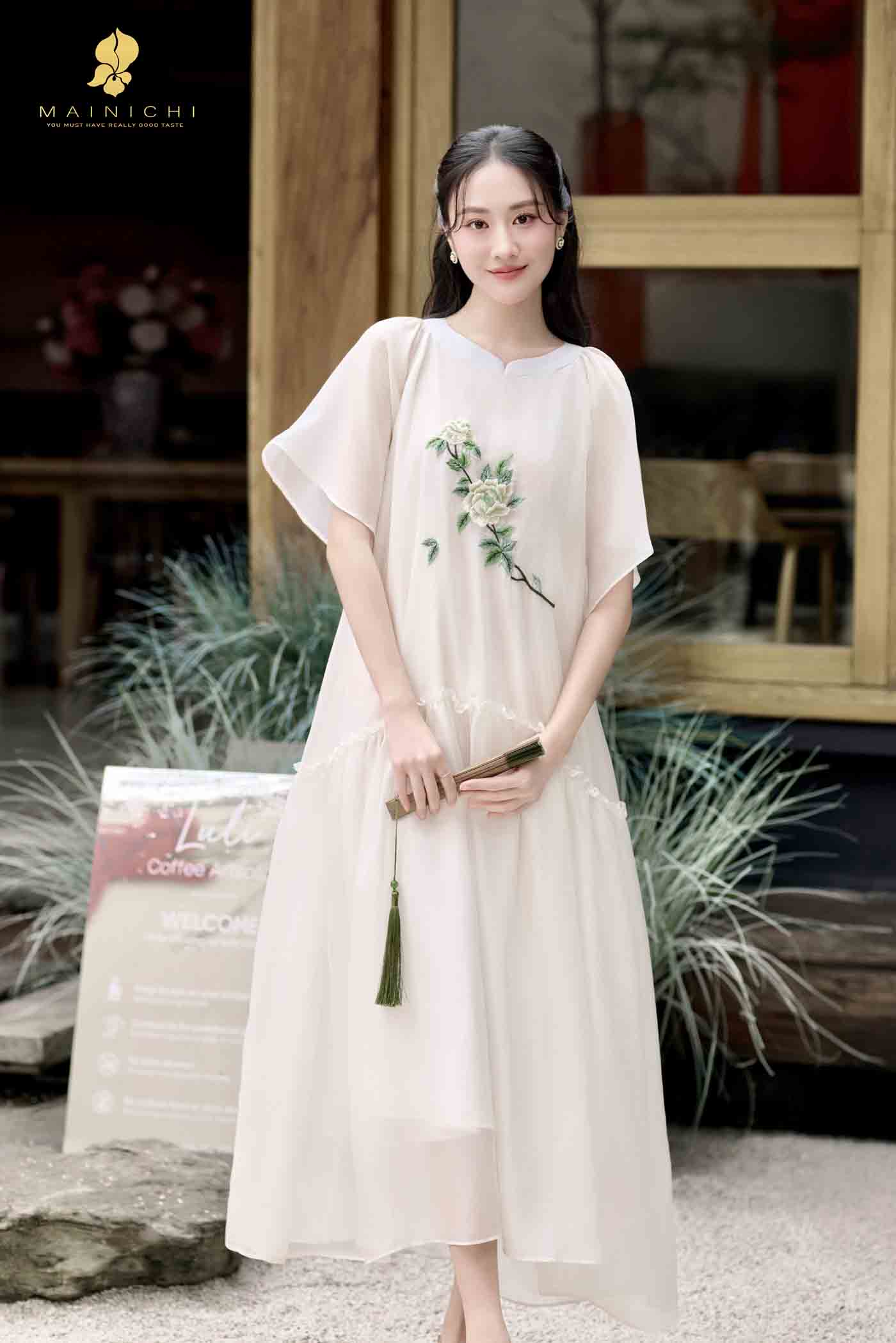 Váy Hoạ Tình Kem