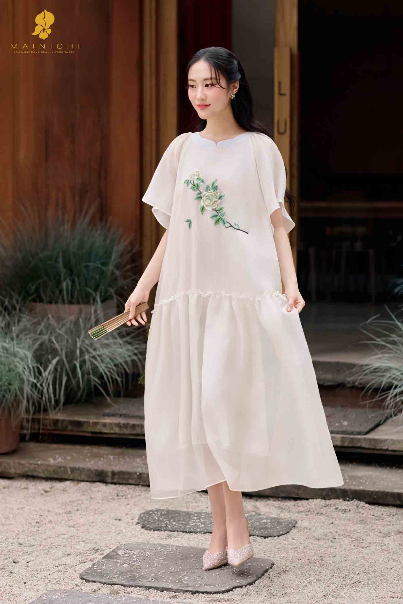 Váy Hoạ Tình Kem