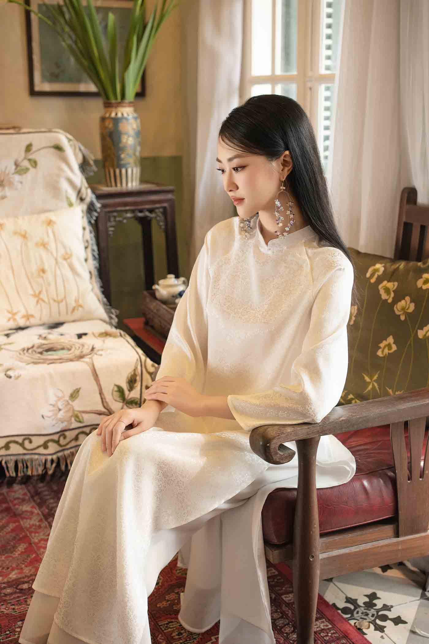 BST Túc Mỹ: Trắng