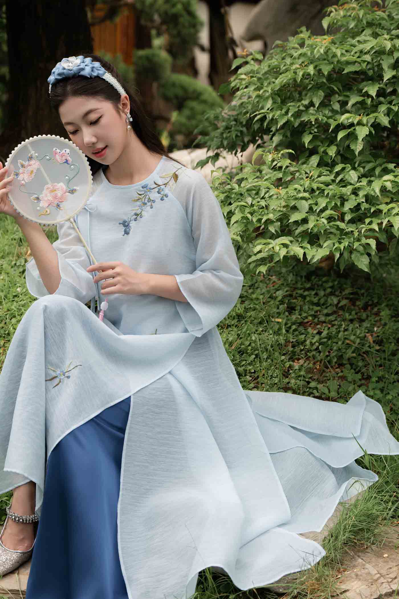 BST Tiêu Lạc: Xanh dương nhạt