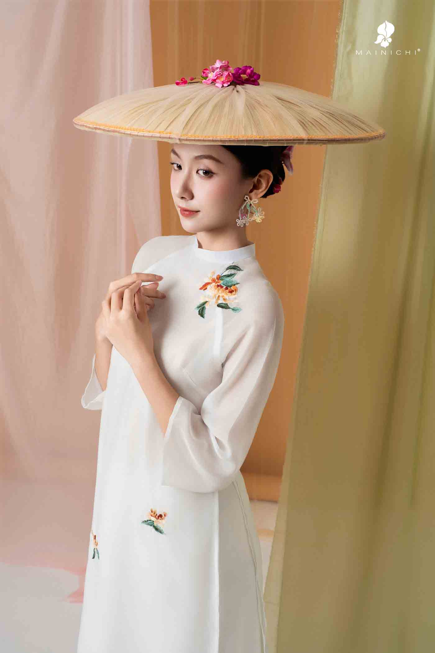 BST Tường Diên: Trắng
